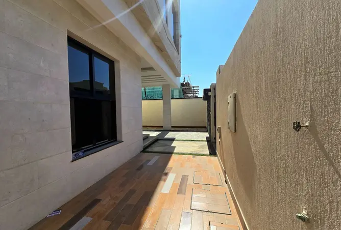 123845986 - Property Image 2