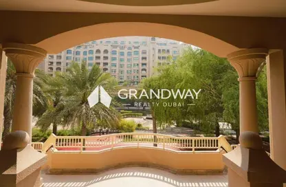 Apartment - 1 Bedroom - 1 Bathroom for rent in Al Sarrood - Shoreline Apartments - Palm Jumeirah - Dubai