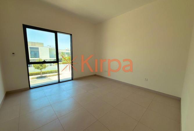 94024268 - صورة العقار 2
