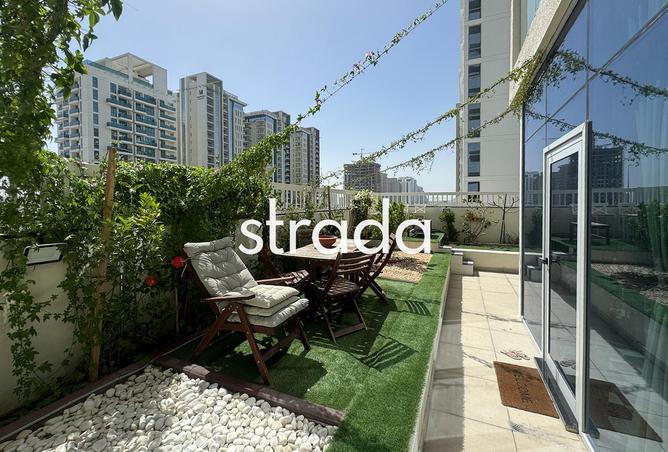 شاغر | تراس كبير | غرفة نوم واحدة | شاغر