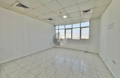 Apartment - Studio - 1 for rent in RAK Tower - Al Seer - Ras Al Khaimah