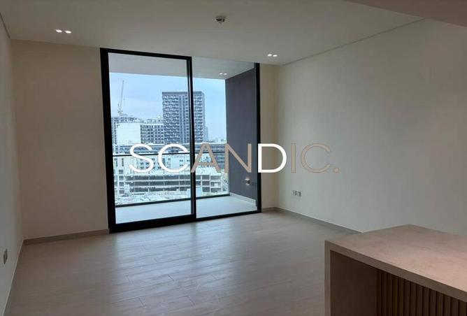 Brand New | Stylish 1 BR | Vacant photo 2