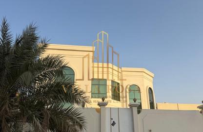 Villa - 5 - 7 for sale in Al Ramaqiya - Wasit - Sharjah