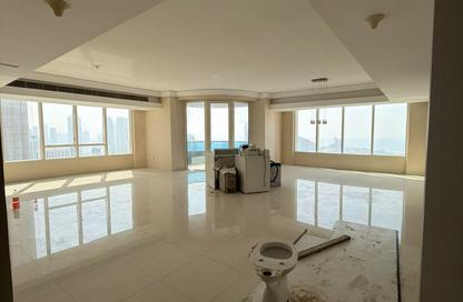 Apartment - 3 - 5 for rent in Al Majaz 3 - Al Majaz - Sharjah