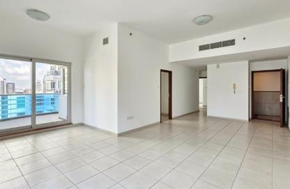 Apartment - 2 Bedrooms - 3 Bathrooms for rent in Cascades Tower - Dubai Marina - Dubai