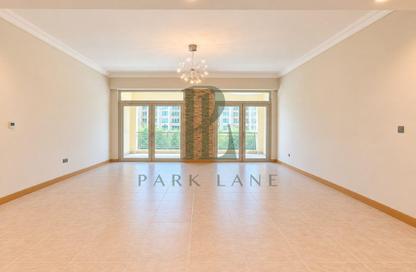 Apartment - 2 - 2 for rent in Al Anbara - Shoreline Apartments - Palm Jumeirah - Dubai