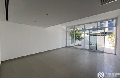 Apartment - 3 Bedrooms - 3 Bathrooms for rent in Arabella Townhouses 3 - Arabella Townhouses - Mudon - Dubai
