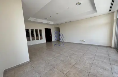 Apartment - 3 Bedrooms - 4 Bathrooms for rent in Emaar Tower B - Emaar Towers - Deira - Dubai