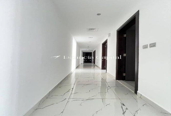 Premium 3BR | Maid’s | Spacious | Well Maintained photo 3