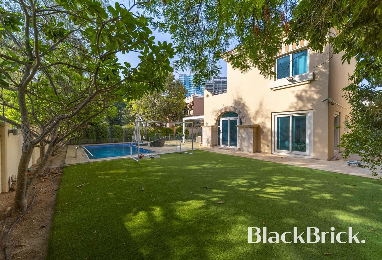 Vacant Soon | Private Pool | Close To Park