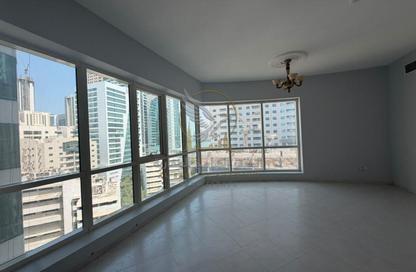 Apartment - 1 - 2 for rent in Al Majaz 3 - Al Majaz - Sharjah