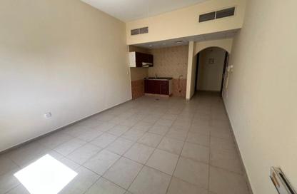 Apartment - Studio - 1 Bathroom for rent in Al Qulaya'ah - Al Sharq - Sharjah