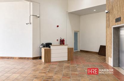 Apartment - 4 - 3 for rent in Al Karama - Dubai