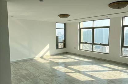 Apartment - 3 - 4 for rent in Al Majaz 3 - Al Majaz - Sharjah Apartment - 3 - 4 for rent in Al Majaz 3 - Al Majaz - Sharjah