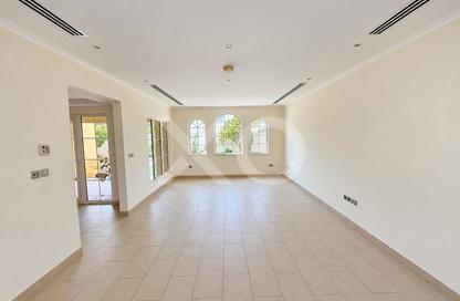Villa - 3 - 4 for rent in District 8 - Jumeirah Park - Dubai Villa - 3 - 4 for rent in District 8 - Jumeirah Park - Dubai