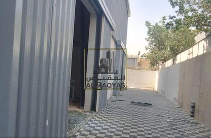 Warehouse - Studio - 1 Bathroom for rent in Al Sajaa Industrial - Al Sajaa - Sharjah