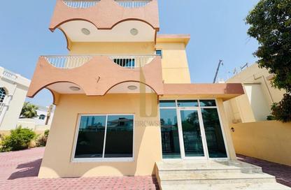 Villa - 4 Bedrooms - 4 Bathrooms for rent in Jumeirah 2 Villas - Jumeirah 2 - Jumeirah - Dubai