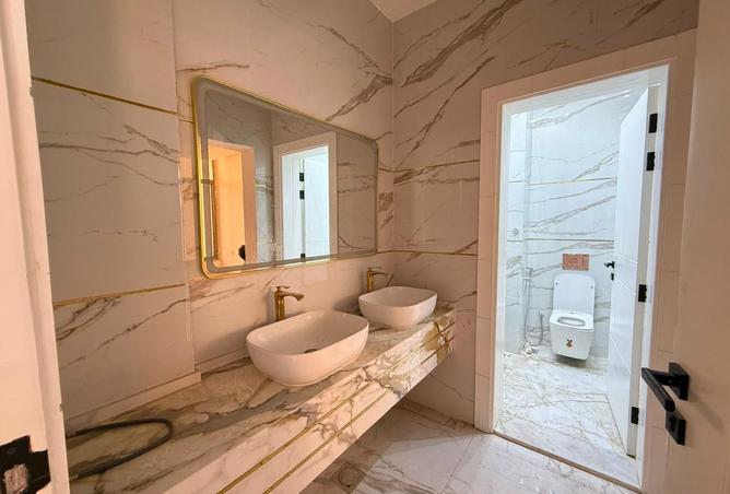 137428823 - Property Main Image