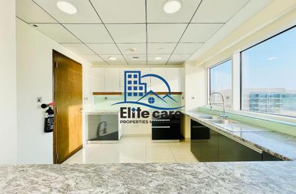 Apartment - 2 Bedrooms - 3 Bathrooms for rent in Al Marasy - Al Bateen - Abu Dhabi