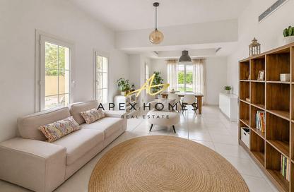 Villa - 3 Bedrooms - 3 Bathrooms for rent in Springs 2 - The Springs - Dubai