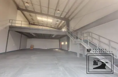 مستودع - استوديو - 1 حمام للبيع في الجليل - الصجعة - الشارقة