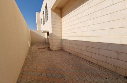 Villa - 4 - 6 for rent in Al Nayfa - Al Hili - Al Ain
