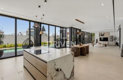 Villa - 5 Bedrooms - 6 Bathrooms for sale in Nad Al Sheba Gardens 1 - Nad Al Sheba Gardens - Nad Al Sheba 1 - Nad Al Sheba - Dubai