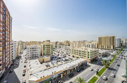 Apartment - 2 Bedrooms - 2 Bathrooms for rent in Al Qulaya'ah - Al Sharq - Sharjah