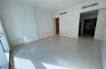 Apartment - Studio - 1 Bathroom for rent in Cascades Tower - Dubai Marina - Dubai