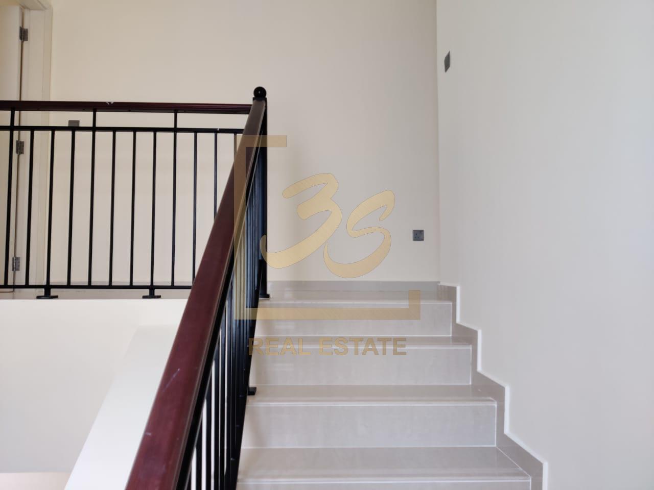 CORNER UNIT | 3BR + MAID | SINGLE ROW by 241773 