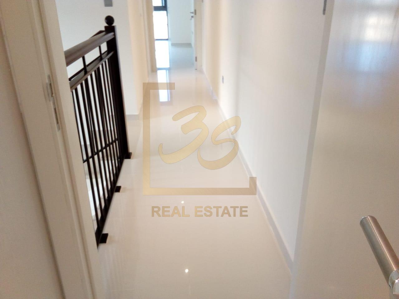 CORNER UNIT | 3BR + MAID | SINGLE ROW by 241773 