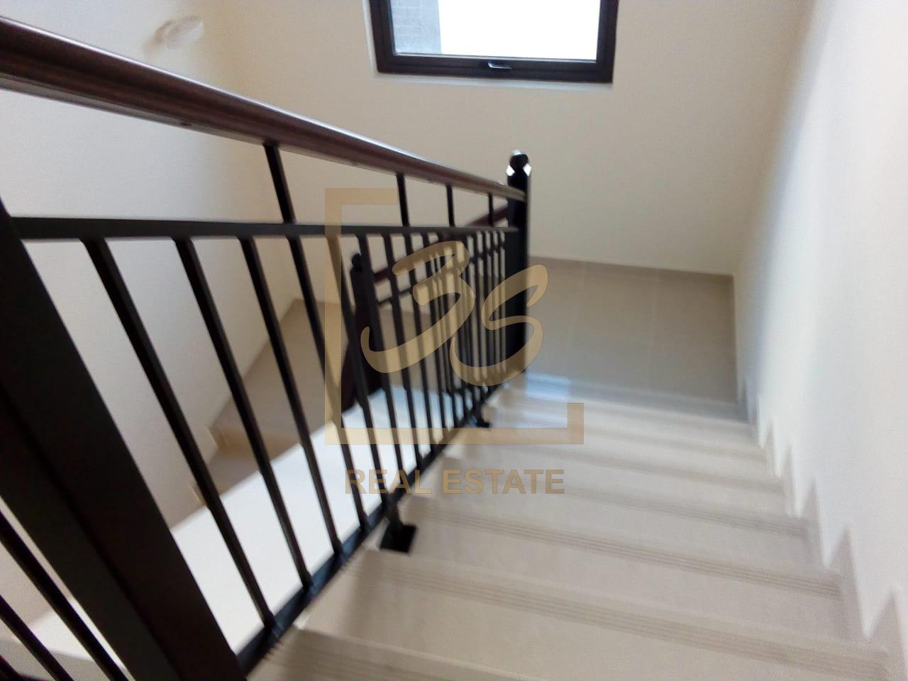 CORNER UNIT | 3BR + MAID | SINGLE ROW by 241773 