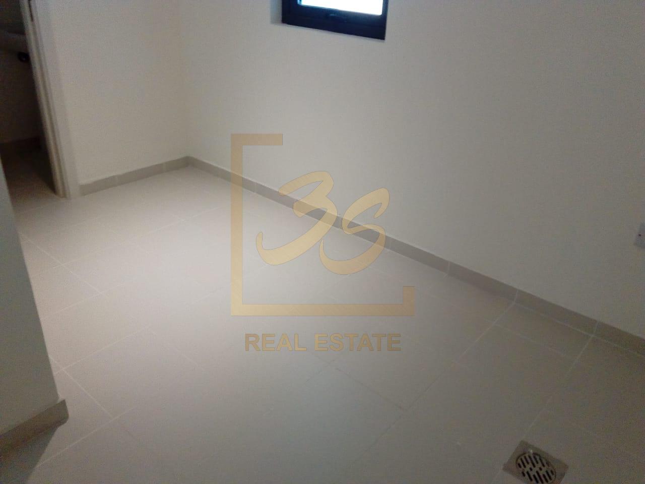 CORNER UNIT | 3BR + MAID | SINGLE ROW by 241773 