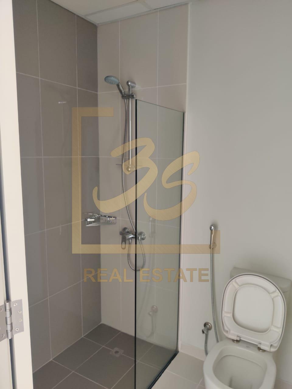 CORNER UNIT | 3BR + MAID | SINGLE ROW by 241773 