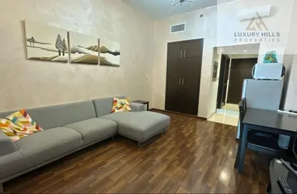 Apartment - Studio - 1 Bathroom for sale in Bermuda Views - Dubai Sports City - Dubai