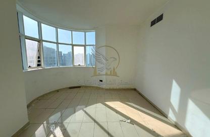 Apartment - 1 - 2 for rent in Al Majaz 3 - Al Majaz - Sharjah