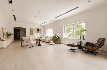 Villa - 4 Bedrooms - 5 Bathrooms for rent in District 6 - Jumeirah Park - Dubai Villa - 4 Bedrooms - 5 Bathrooms for rent in District 6 - Jumeirah Park - Dubai
