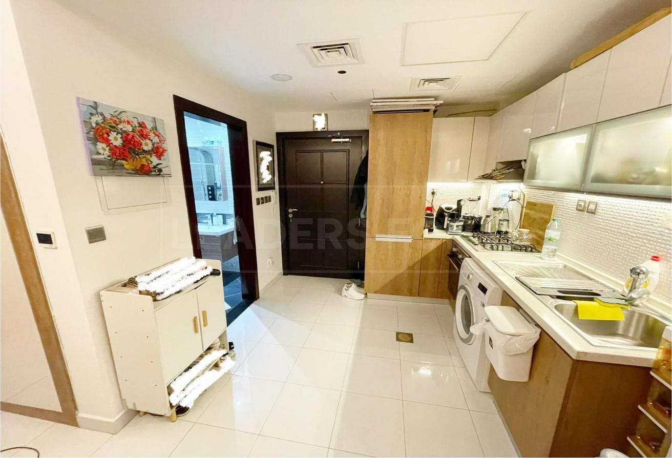 BRAND NEW | NEAR METRO | FURNISHED | VACANT photo 6