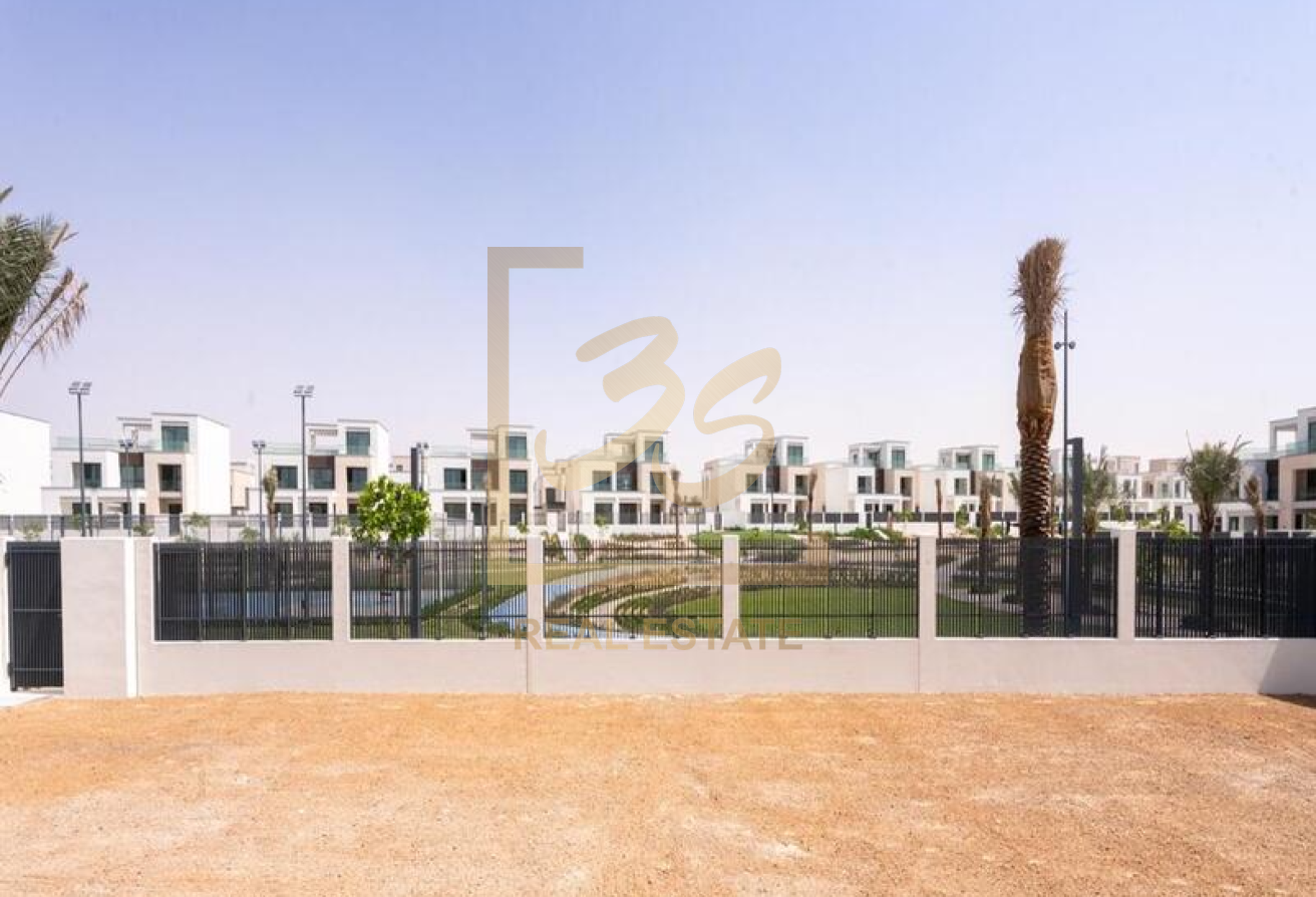 Modern Villa | Ready to Move In | Immense Plot by 229540 