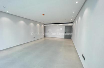 Apartment - 3 Bedrooms - 3 Bathrooms for rent in Al Mamzar Tower - Al Mamzar - Sharjah - Sharjah