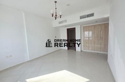 Apartment - 2 Bedrooms - 3 Bathrooms for rent in Al Sondos Tower - Al Khan Lagoon - Al Khan - Sharjah