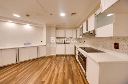 Apartment - 3 Bedrooms - 5 Bathrooms for sale in Golden Mile 4 - Golden Mile - Palm Jumeirah - Dubai