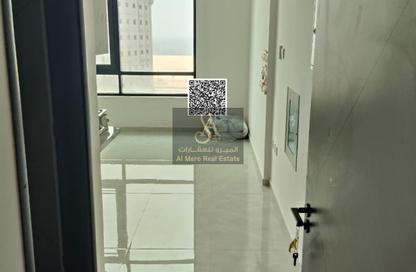 Apartment - Studio - 1 for rent in Mawjan Tower - Ajman Corniche Road - Ajman