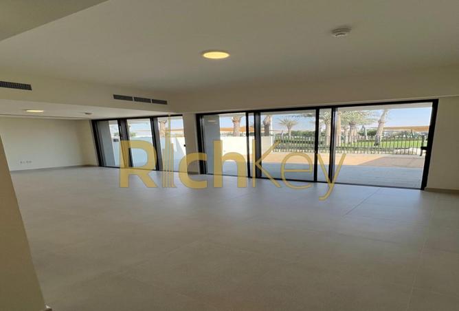 103710197 - Property Image 2