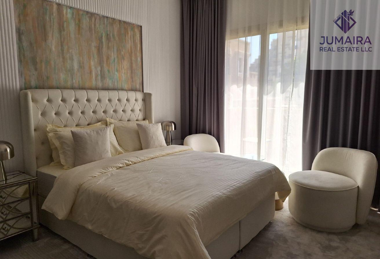 Luxury Upgraded Studio | Fully Fitted Kitchen .