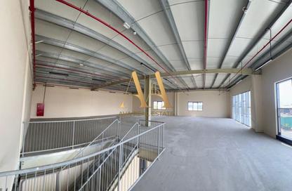 Warehouse - Studio - 4 Bathrooms for rent in Al Quoz Industrial Area 4 - Al Quoz Industrial Area - Al Quoz - Dubai