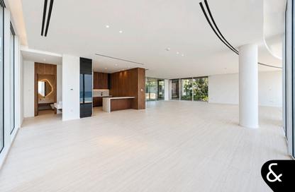 Villa - 6 - 7 for rent in Zuha Island Villas - The World Islands - Dubai