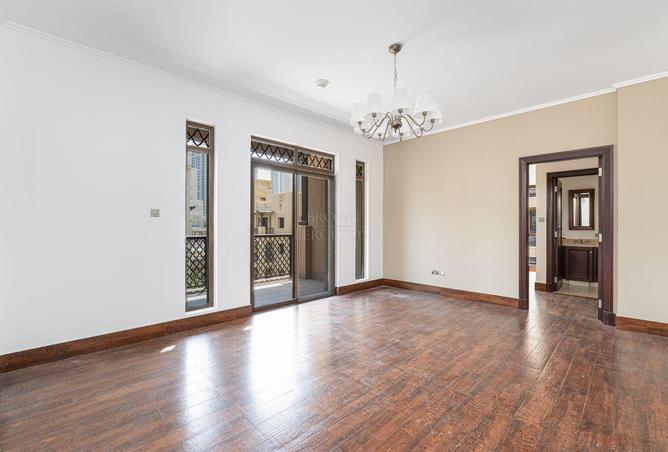 136537579 - Property Image 2