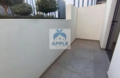 شقة - 1 حمام للايجار في ذا لينك - إيست فييليدج - الجادة - الشارقة