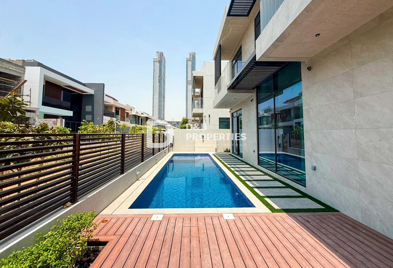 Corner Plot | 4BR + Maid and Store | Custom Built photo 6